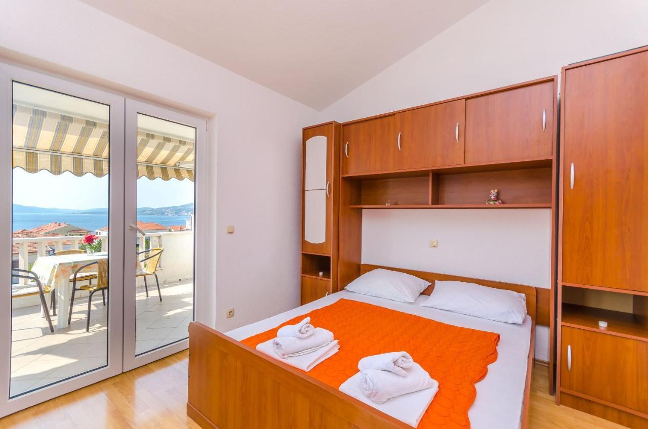 Apartments Tily Trogir Eksteriør bilde