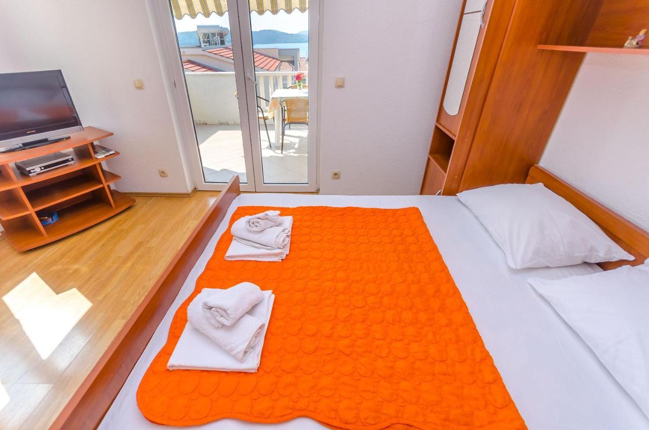 Apartments Tily Trogir Eksteriør bilde