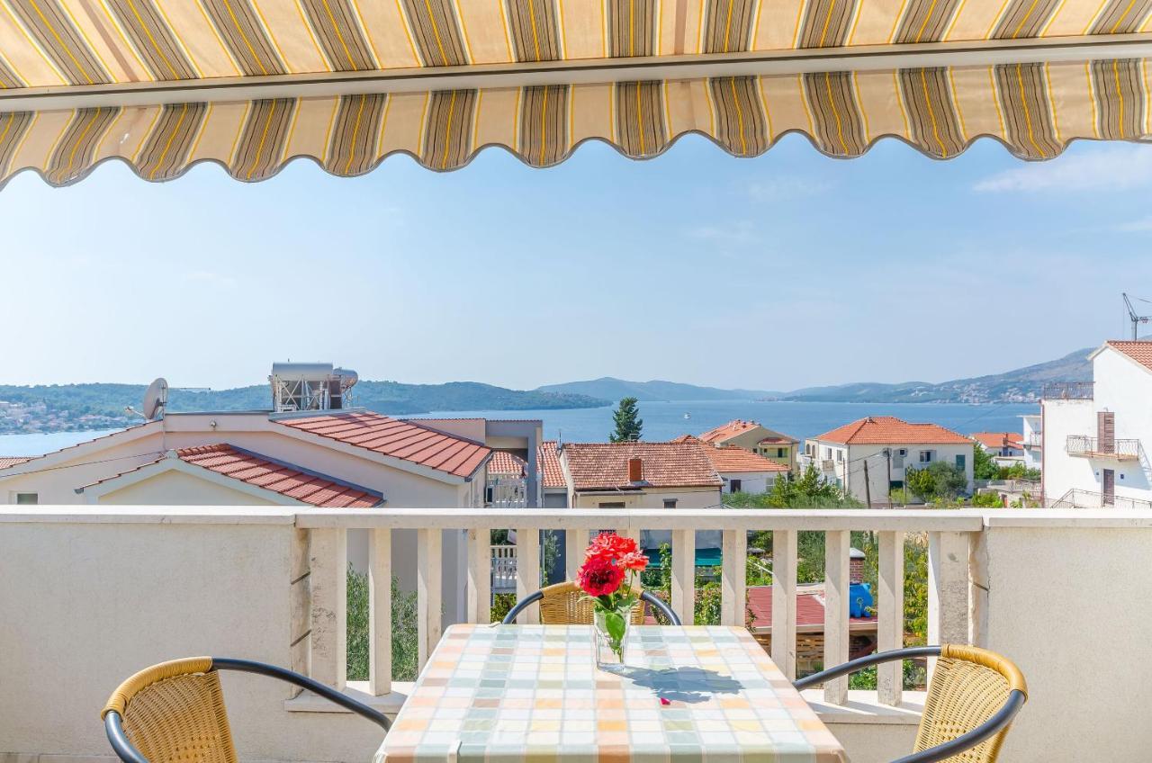 Apartments Tily Trogir Eksteriør bilde