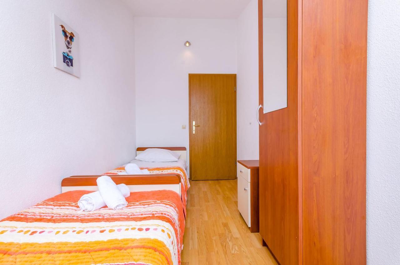 Apartments Tily Trogir Eksteriør bilde