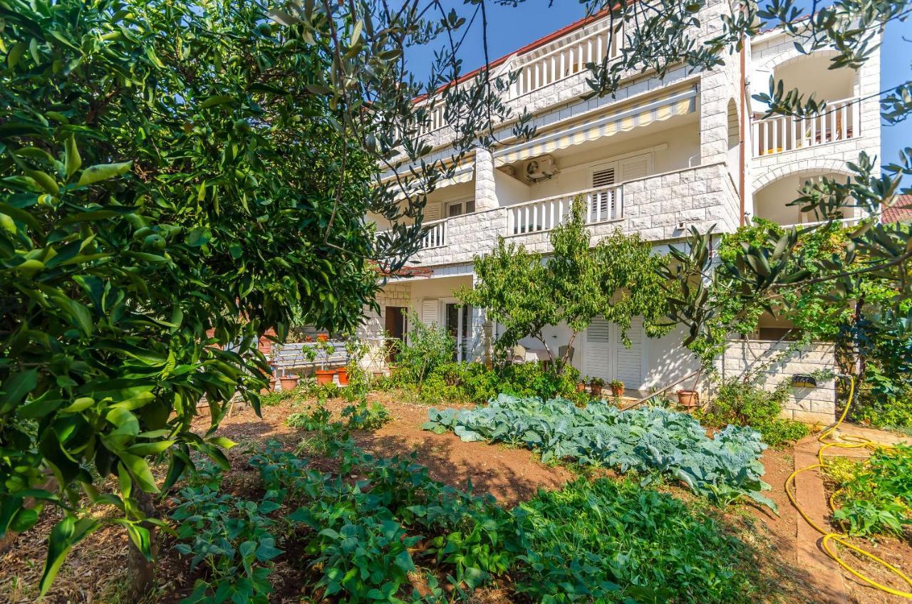 Apartments Tily Trogir Eksteriør bilde