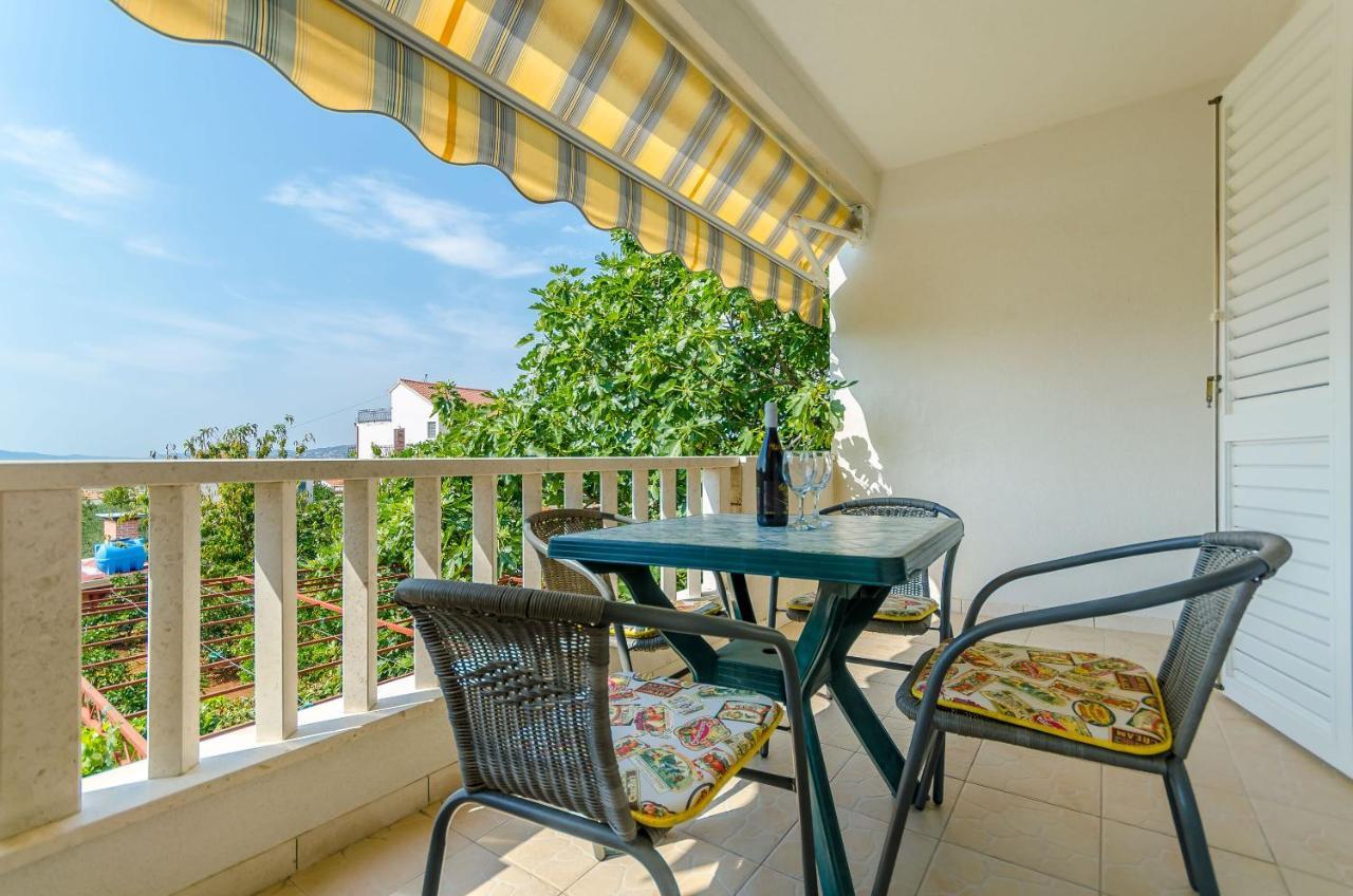 Apartments Tily Trogir Eksteriør bilde