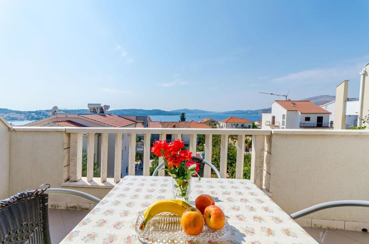 Apartments Tily Trogir Eksteriør bilde