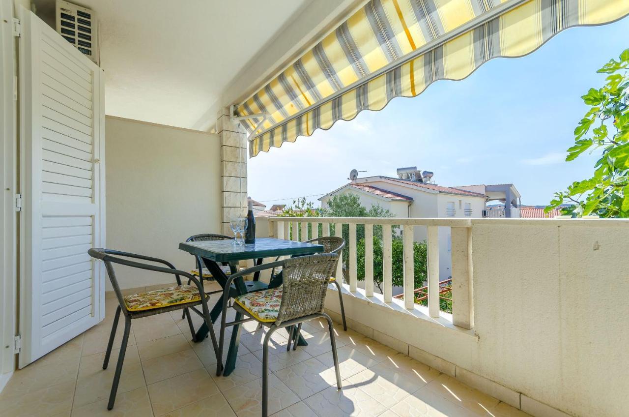 Apartments Tily Trogir Eksteriør bilde