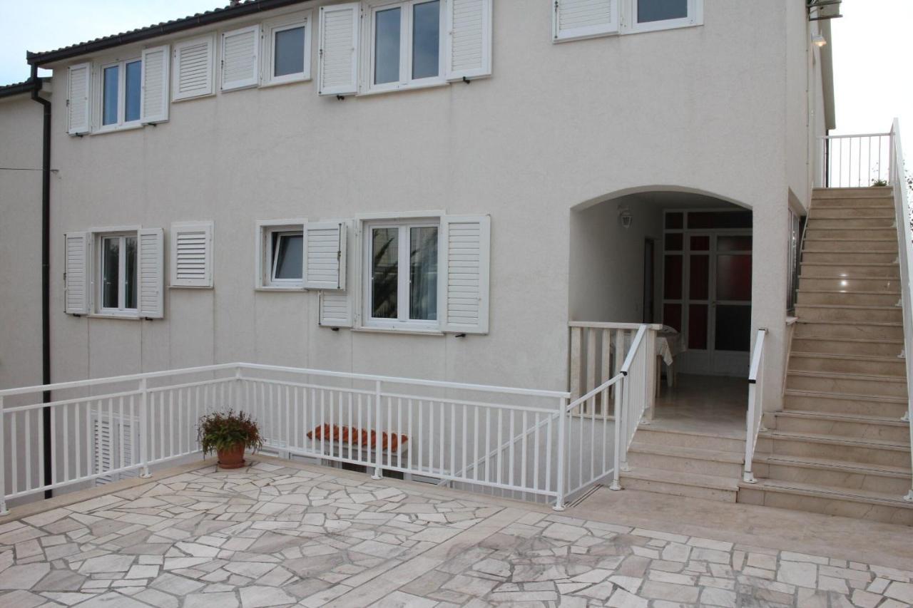 Apartments Tily Trogir Eksteriør bilde