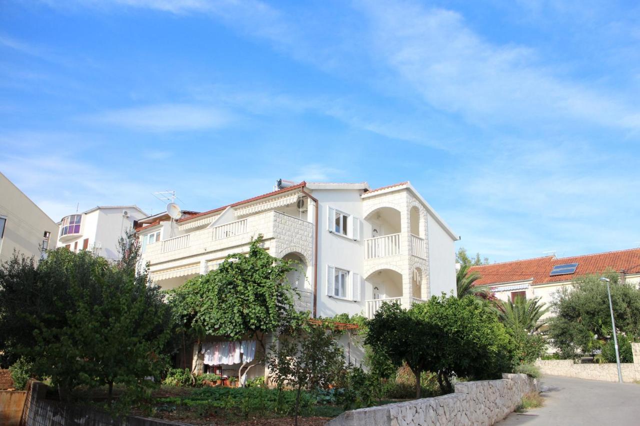 Apartments Tily Trogir Eksteriør bilde