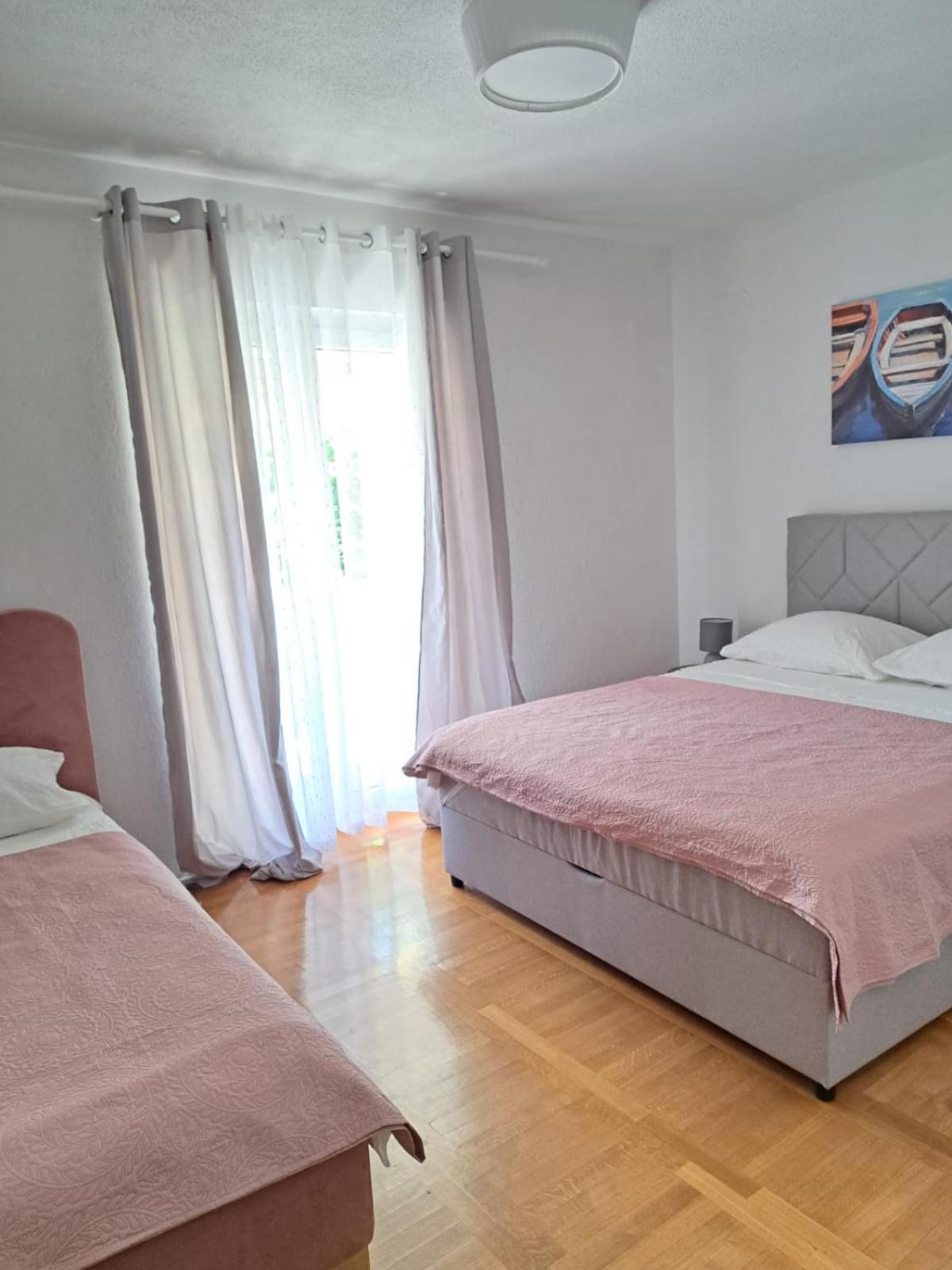 Apartments Tily Trogir Eksteriør bilde